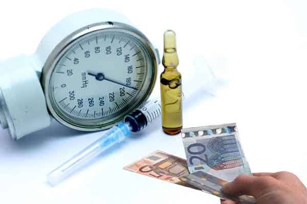 Медицинские страховые компании увеличивают членские взносы