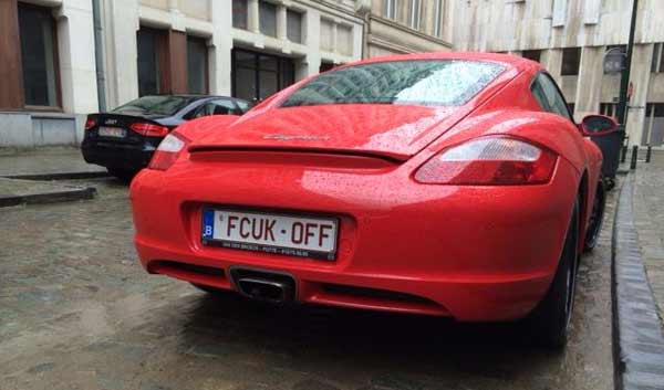 Продажи персонализированных номерных знаков прошли с огромным успехом.