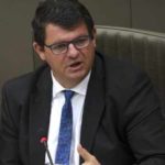 На фото министр энергии Bart Tommelein