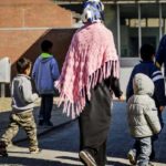 Европейская комиссия хочет ужесточить санкции в отношении тех стран, которые не участвуют в приеме беженцев.