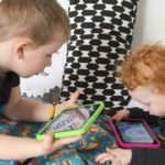 Сколько времени за гаджетами проводят бельгийские дети