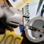 Фламандская счет-фактура на электричество наполовину выше, чем в Брюсселе