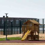 Первая семья без документов помещена в закрытый центр