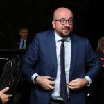 Король сохраняет правительство меньшинства?