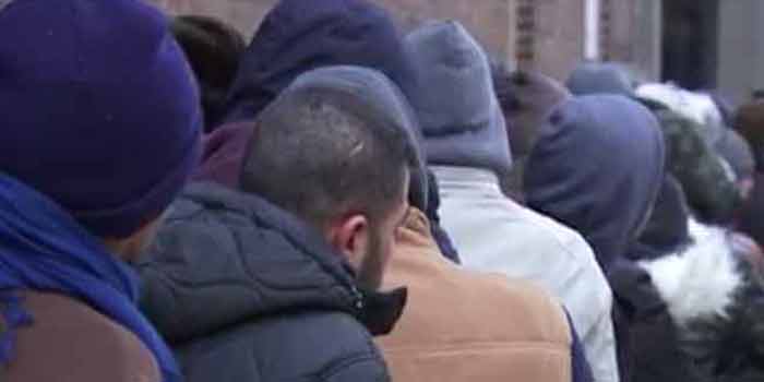 Количество запросов на убежище снизилось на 35% в декабре, но увеличилось на 20% в годовом исчислении