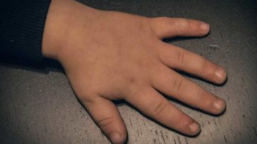 Бельгия: 1 из 9 детей живет в семье безработных