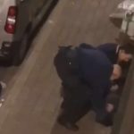 Видео полицейского насилия в Брюсселе всколыхнуло соцсеть