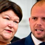 Так же как Франкен, Де Блок нарушает Закон о приеме беженцев?