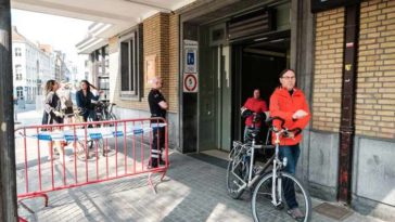 Из-за сбоя питания в антверпенском туннеле, 6 человек застряли в лифте на два часа