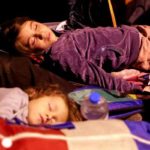 Греческая полиция переводит просителей убежища в новый лагерь на Лесбосе