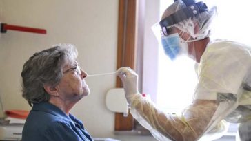 В Бельгии решается вопрос с третьей инъекцией для обитателей домов престарелых