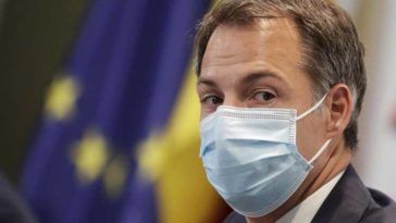 Консультационный комитет: пропуск CST в общепите и снова маски для рта в магазинах