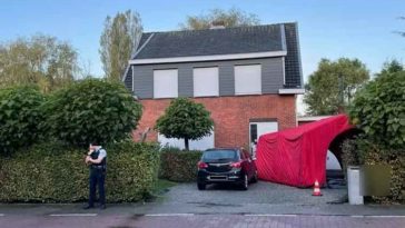 Годовалая девочка погибла после столкновения перед детским садом в Sint-Job-in-’t-Goor