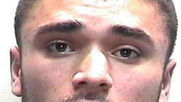 На фото: Айк Тертерян (32)