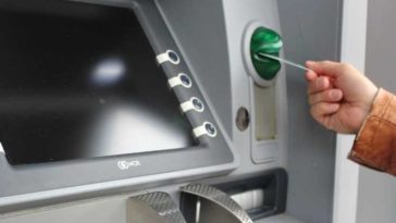 Голландец нашел деньги в банкомате