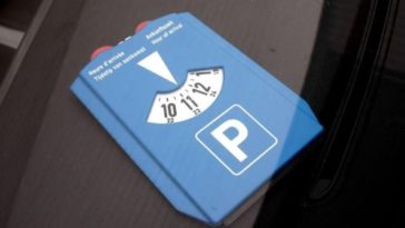 Бельгийку оштрафовали за "неправильный" синий диск