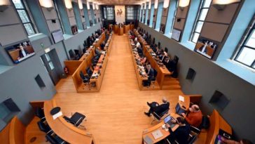 Дом парламентариев в Намюре: депутаты Бельгии нашли способ потратить 46 миллионов евро