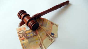 Нашли деньги на улице? Подумайте дважды, прежде чем положить их в карман