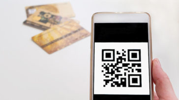 Двойной удар: бельгийка потеряла мужа и лишилась всех сбережений из-за мошенников