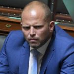 Политик N-VA под огнем критики за оправдание терроризма