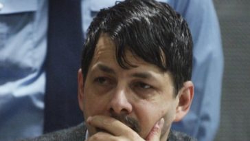 Будет ли Марк Дютру когда-нибудь условно освобожден?