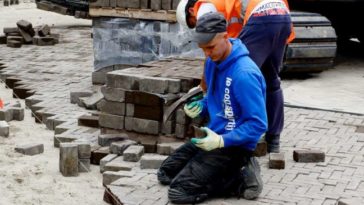 Не хозяин в своем саду: пара в суде за незаконное замощение сада