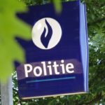 Серьёзная авария в Хасселте: водитель закурил после столкновения.