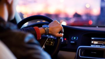 Телефон за рулем — не единственная проблема: прокуратура ужесточает контроль