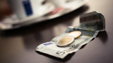 В Бельгии обсуждаются изменения в системе пособий по прожиточному минимуму, направленные на ее реформирование.