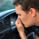 Гнилые яйца, резина или металл: что скрывается за этими запахами в авто?