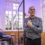 Парикмахер, которому деньги не важны: платите, сколько хотите