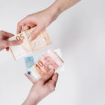 Планы Барта Де Вевера: заморозка пособий для долгосрочных безработных?