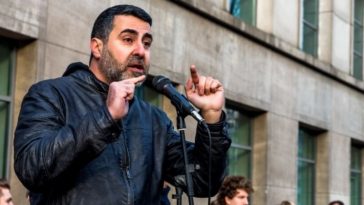 Активист Абу Джаджа: "Я подаю иск против израильского министра"
