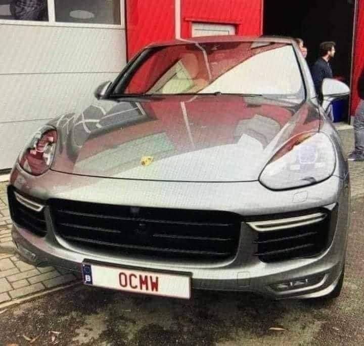 Номерной знак на Porsche: смелость или провокация?