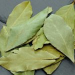 Лавровые листья в стиральной машине – секрет, который используют всё больше людей