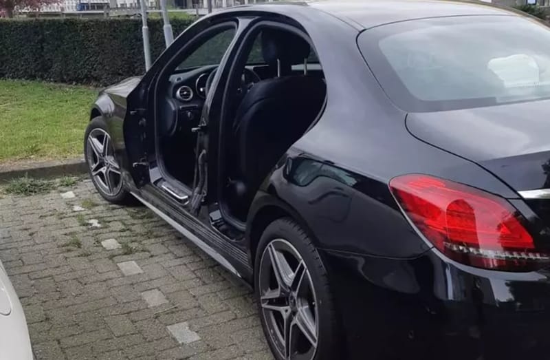 В Бельгии появилась банда, специализирующаяся на краже дверей автомобилей, особенно у моделей Mercedes.