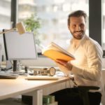 Кто зарабатывает больше в Бельгии: госслужащие или сотрудники частных компаний?