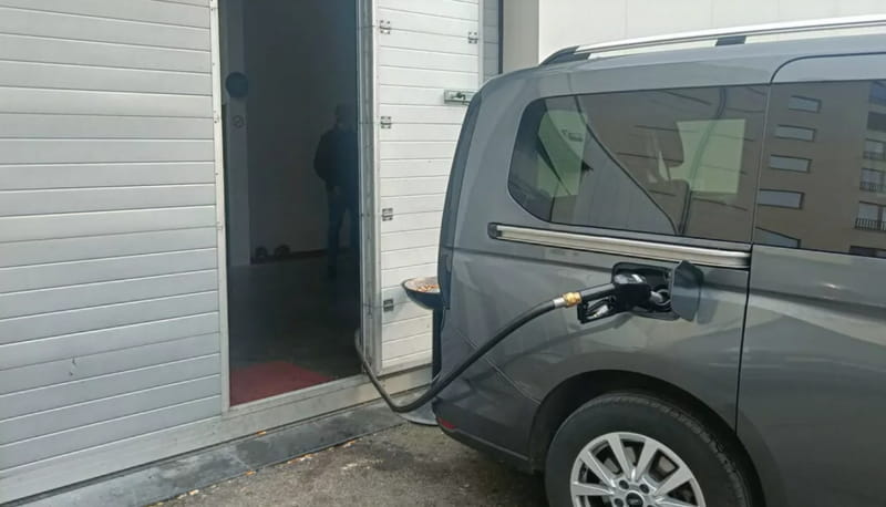 Полиция Антверпена ликвидировала нелегальную АЗС: изъято 3.100 литров топлива