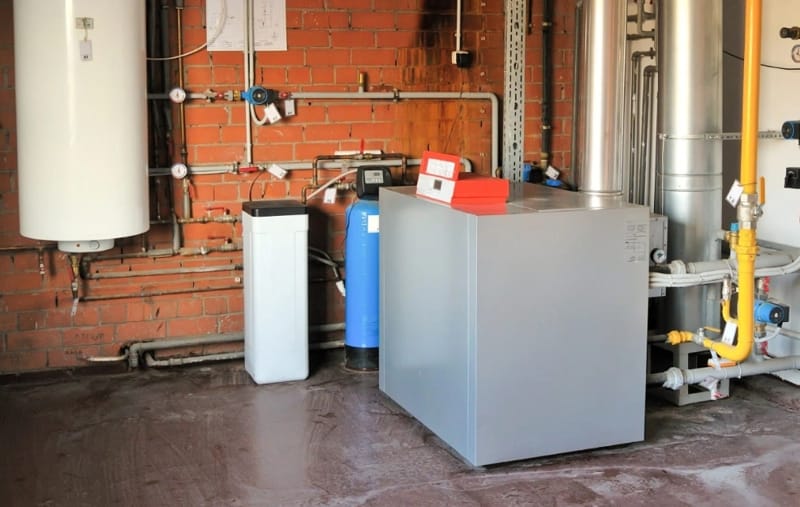 Запрет на новые мазутные котлы в новостройках: что делать, если ваш старый котел вышел из строя?