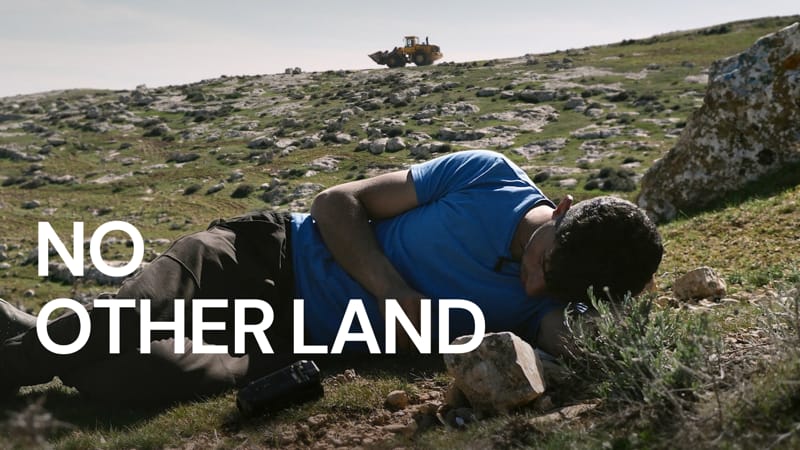 No Other Land — документальный фильм о дружбе между палестинцем и евреем на фоне оккупации, который раскрывает реальность жизни на Западном берегу. Лента получила международное признание и была номинирована на «Оскар».