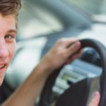 Обман и нарушения: автошколы игнорируют закон