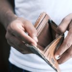 Снова подорожание: базовые услуги стали дороже, а курильщиков ждет плохая новость