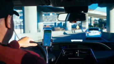 Сколько зарабатывает водитель Uber во Фландрии: стоит ли игра свеч?