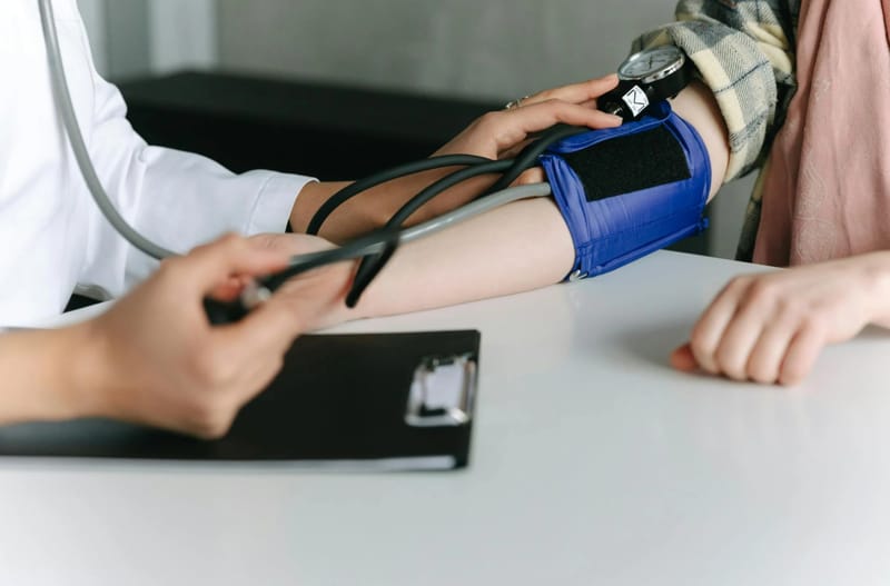 Массовая отмена больничных: стоит ли пересмотреть систему нетрудоспособности?