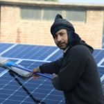 Чистка солнечных панелей: действительно ли это необходимо?