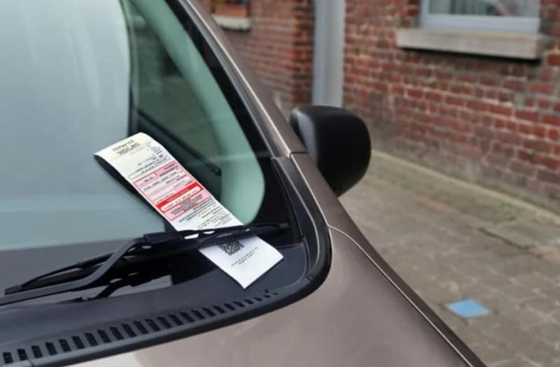 Не платишь за парковку? В Брее твой автомобиль могут заблокировать!