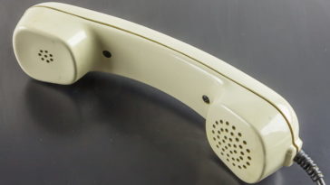 Фальшивые полицейские обманули пожилых бельгийцев на 30 000 евро