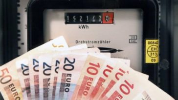 Еще четверть миллиона семей могут получить компенсацию за «откатывающийся счётчик»ося счётчика.