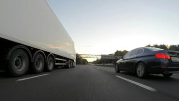 Всё как есть: правда и зарплата дальнобойщика изнутри