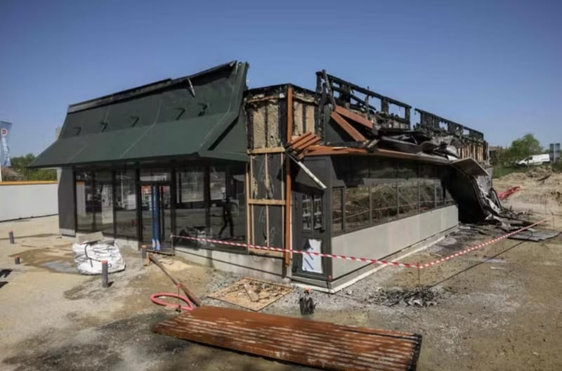 Под Тулузой подожгли McDonald’s: акция в поддержку Палестины